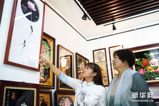 山西交城 母女傳承古老堆綾技藝